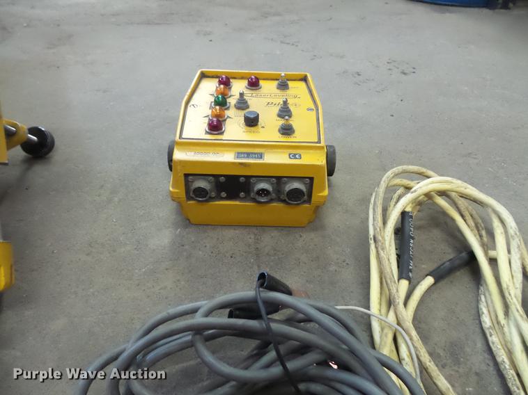 image for item DW9653 Laser leveler