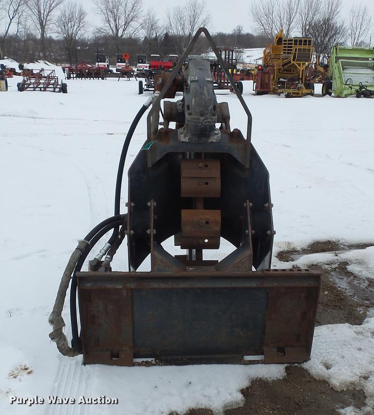 image for item DW9654 Bobcat vibratory trench compactor