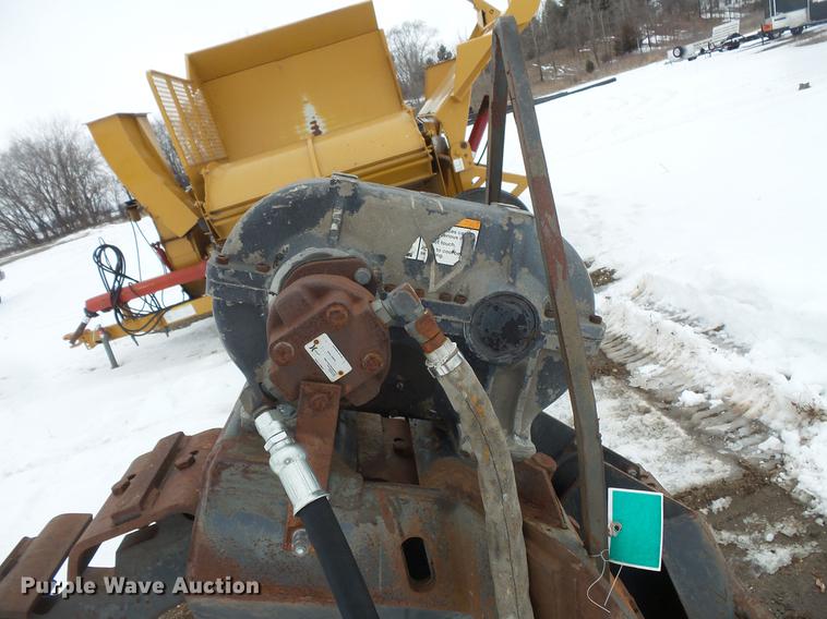 image for item DW9654 Bobcat vibratory trench compactor