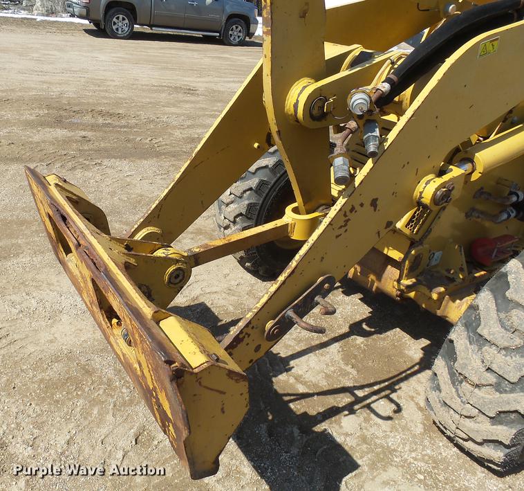 image for item DX9079 2005 Caterpillar 904B wheel loader