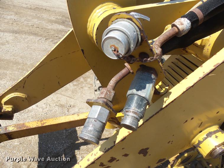 image for item DX9079 2005 Caterpillar 904B wheel loader