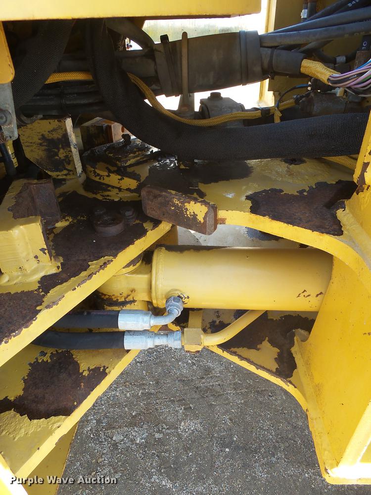 image for item DX9079 2005 Caterpillar 904B wheel loader