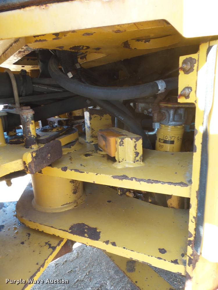 image for item DX9079 2005 Caterpillar 904B wheel loader