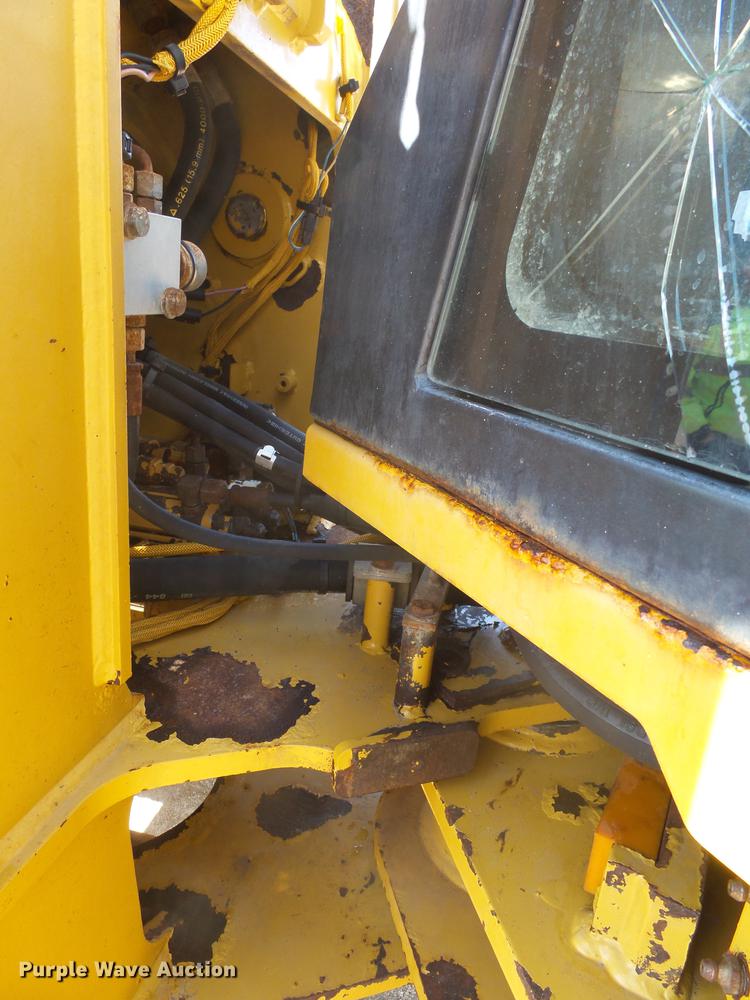 image for item DX9079 2005 Caterpillar 904B wheel loader