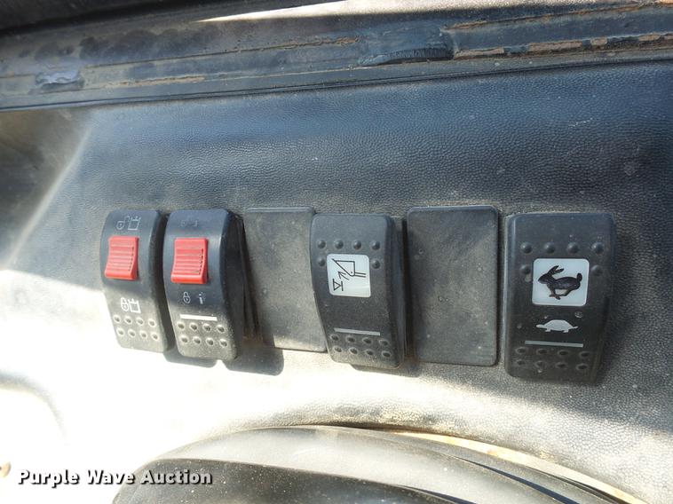 image for item DX9079 2005 Caterpillar 904B wheel loader