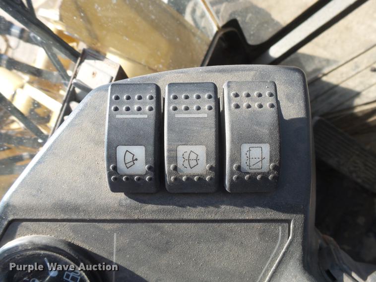 image for item DX9079 2005 Caterpillar 904B wheel loader