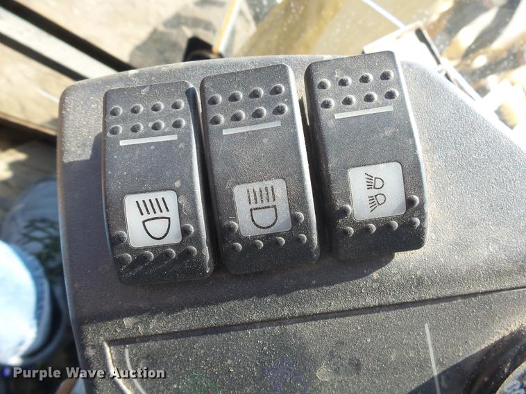 image for item DX9079 2005 Caterpillar 904B wheel loader