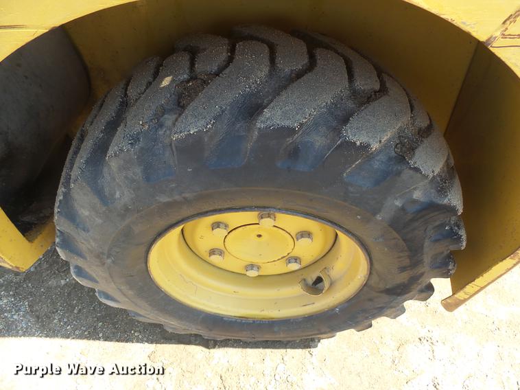 image for item DX9079 2005 Caterpillar 904B wheel loader