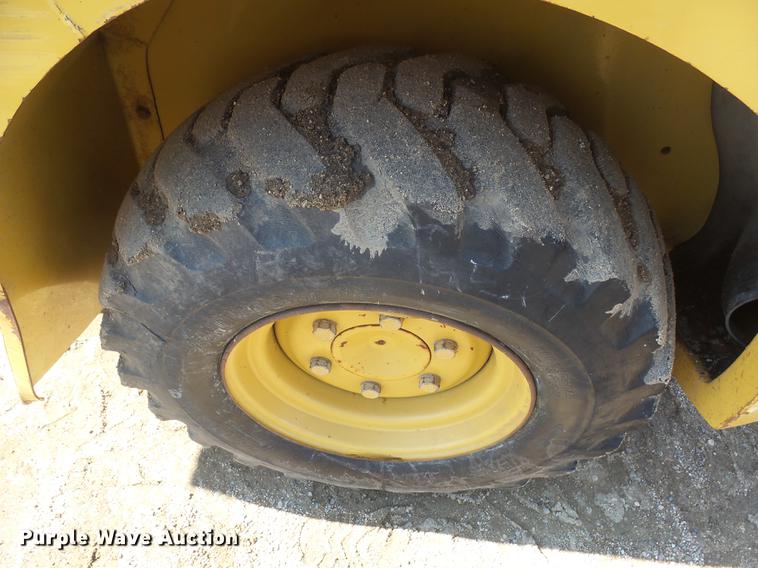 image for item DX9079 2005 Caterpillar 904B wheel loader