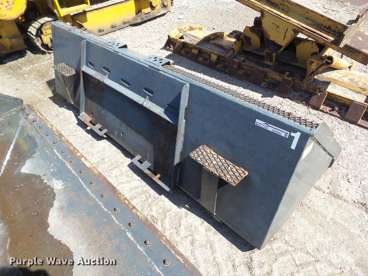 image for item DZ9283 Skid steer bucket