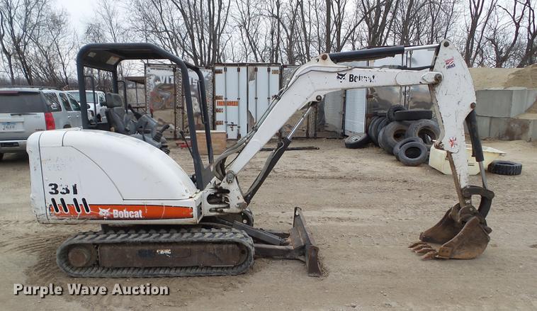 image for item DZ9286 2007 Bobcat 331G mini excavator