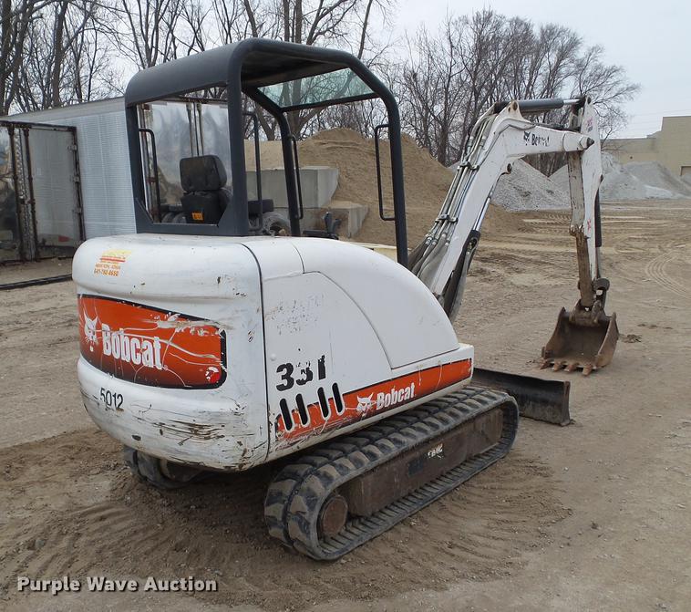image for item DZ9286 2007 Bobcat 331G mini excavator