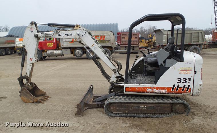 image for item DZ9286 2007 Bobcat 331G mini excavator
