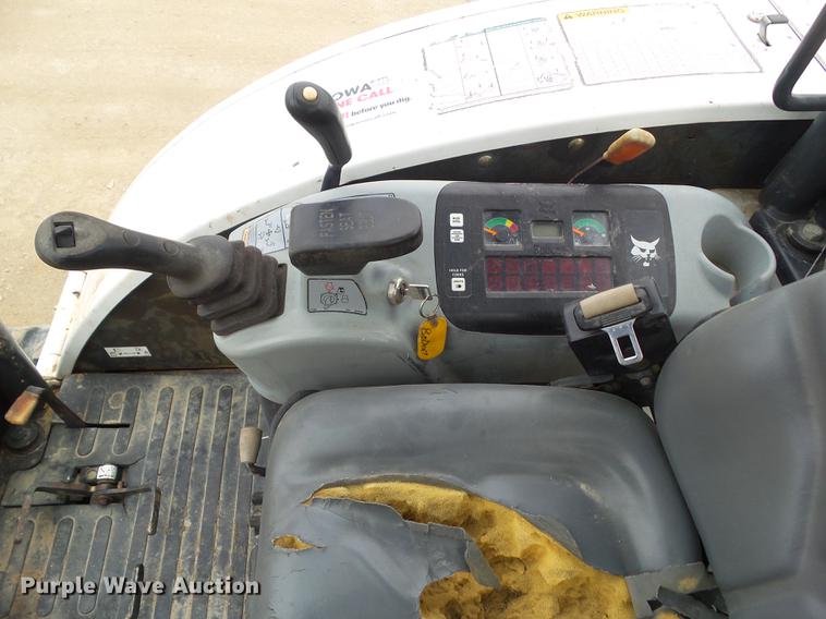 image for item DZ9286 2007 Bobcat 331G mini excavator