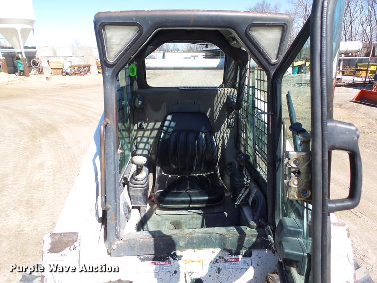 image for item DZ9287 2007 Bobcat S250 skid steer