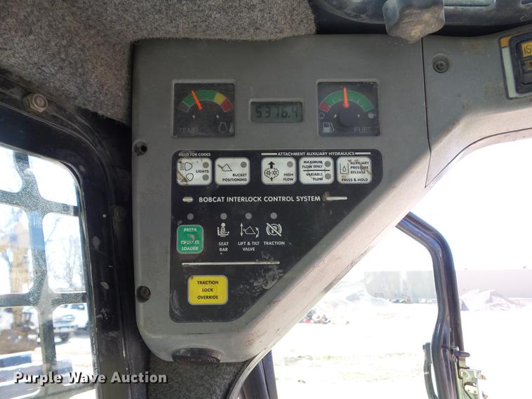 image for item DZ9287 2007 Bobcat S250 skid steer