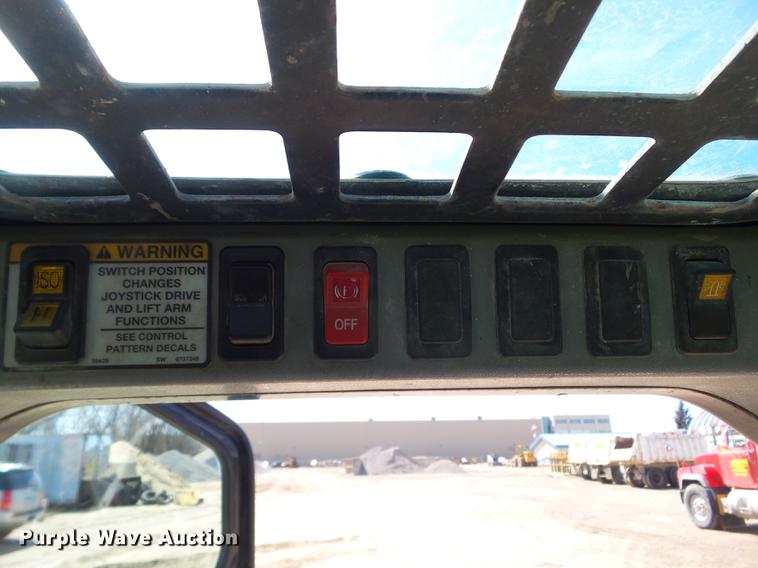 image for item DZ9287 2007 Bobcat S250 skid steer