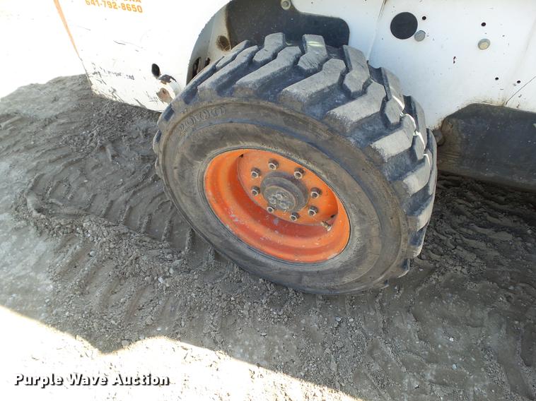 image for item DZ9287 2007 Bobcat S250 skid steer