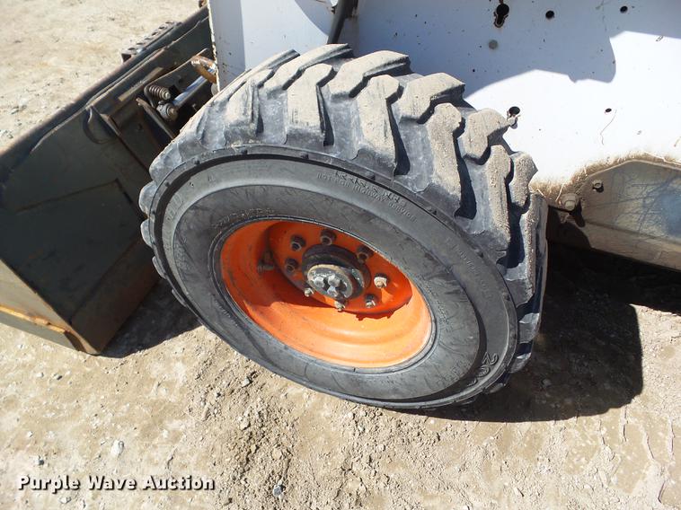 image for item DZ9287 2007 Bobcat S250 skid steer