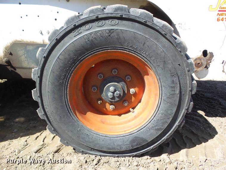 image for item DZ9287 2007 Bobcat S250 skid steer