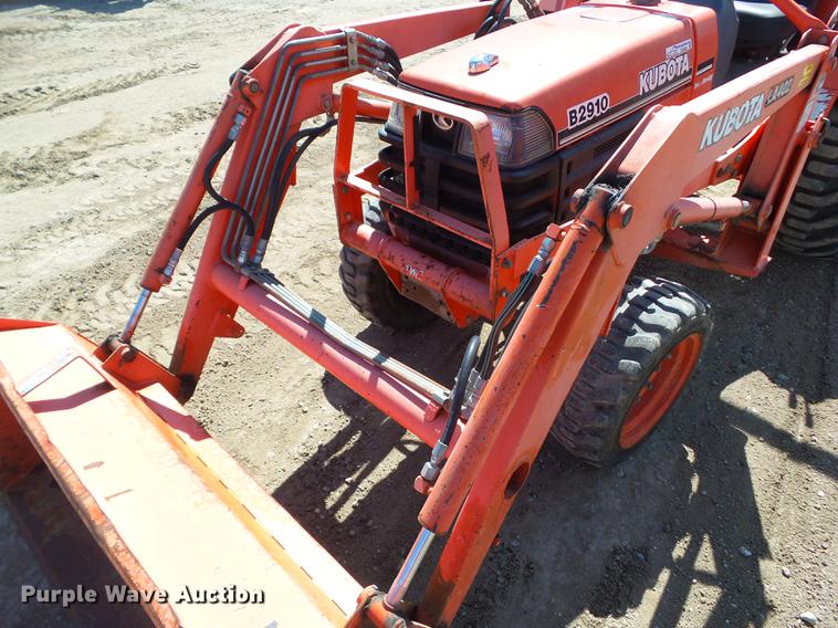image for item DZ9288 Kubota B2910 MFWD tractor