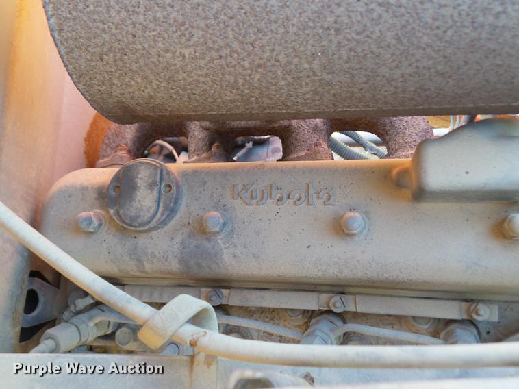 image for item DZ9288 Kubota B2910 MFWD tractor