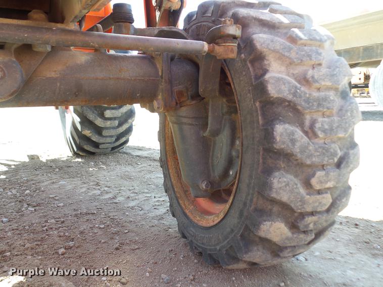 image for item DZ9288 Kubota B2910 MFWD tractor