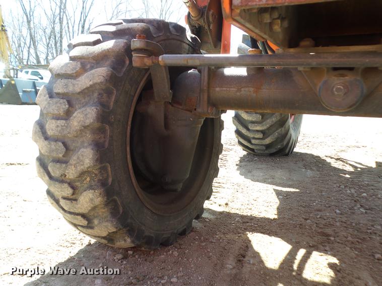 image for item DZ9288 Kubota B2910 MFWD tractor