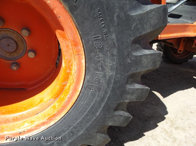 image for item DZ9288 Kubota B2910 MFWD tractor