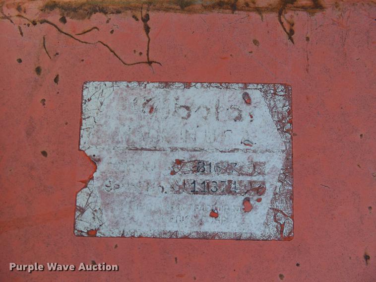 image for item DZ9288 Kubota B2910 MFWD tractor