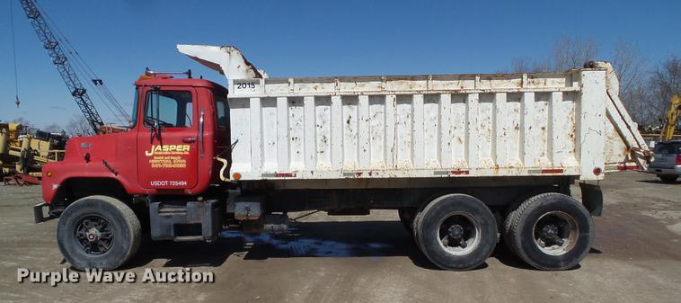image for item DZ9289 1985 Mack DM600 dump truck