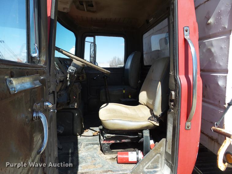 image for item DZ9289 1985 Mack DM600 dump truck