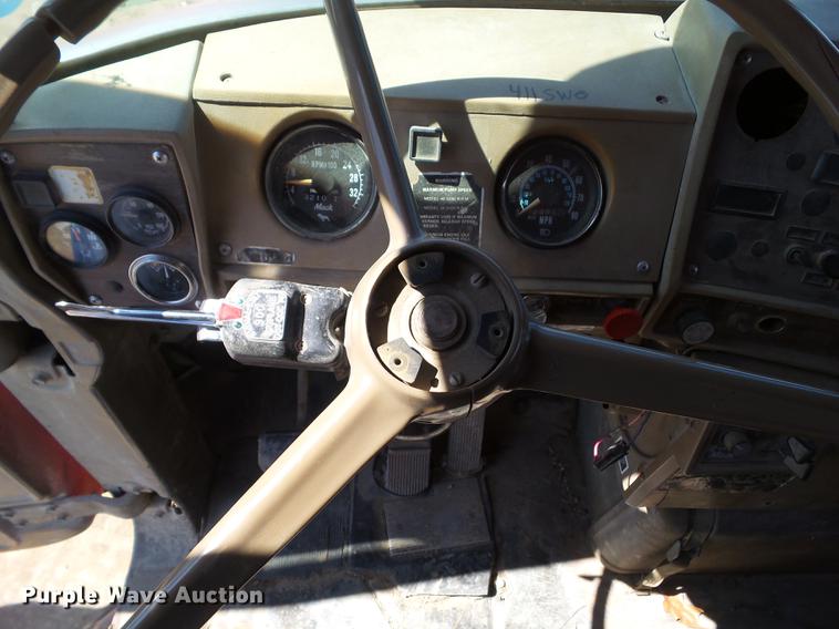 image for item DZ9289 1985 Mack DM600 dump truck