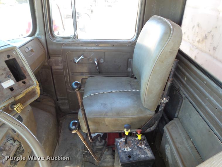 image for item DZ9289 1985 Mack DM600 dump truck