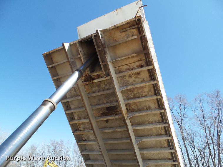 image for item DZ9289 1985 Mack DM600 dump truck