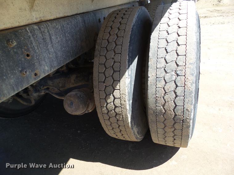 image for item DZ9289 1985 Mack DM600 dump truck