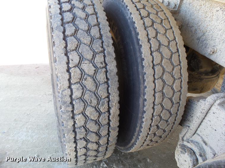 image for item DZ9289 1985 Mack DM600 dump truck