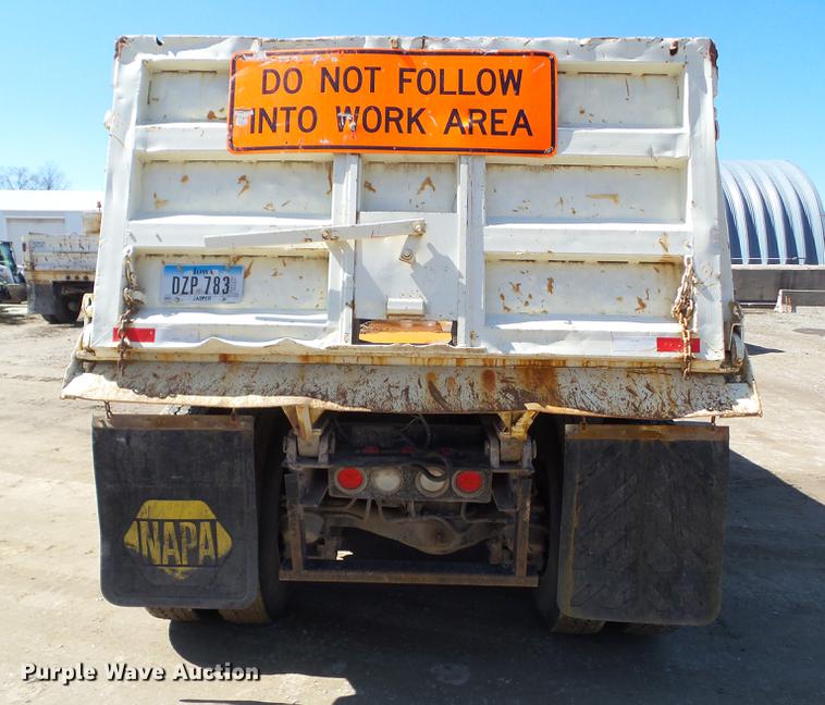 image for item DZ9290 1985 Mack DM600 dump truck