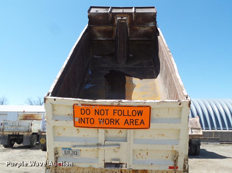 image for item DZ9290 1985 Mack DM600 dump truck