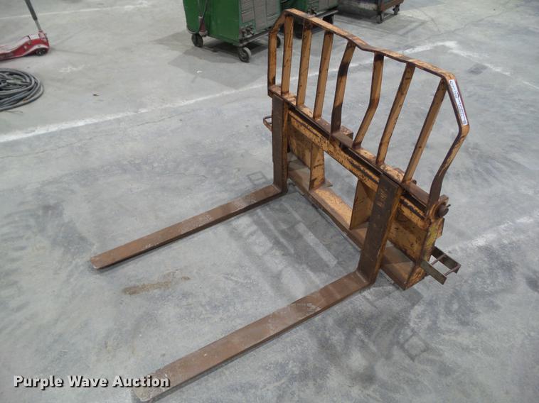 image for item DZ9294 46" skid steer pallet forks