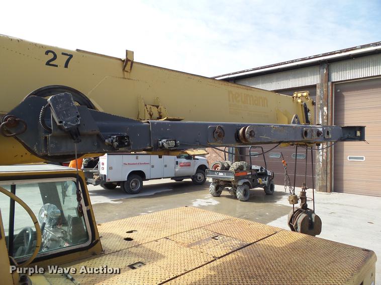 image for item DZ9298 1996 Grove AP410 crane