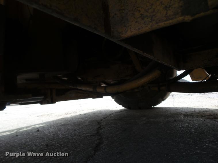 image for item DZ9298 1996 Grove AP410 crane