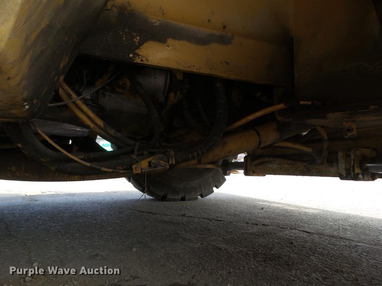 image for item DZ9298 1996 Grove AP410 crane