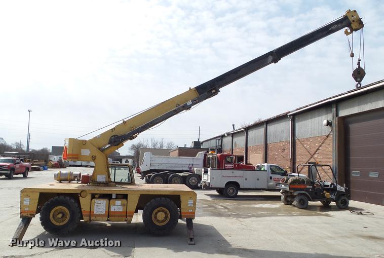 image for item DZ9298 1996 Grove AP410 crane