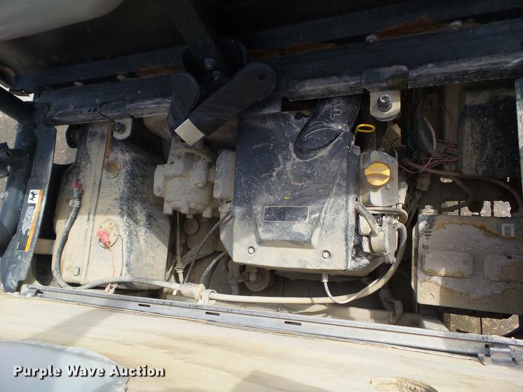 image for item DZ9299 2008 Bobcat 2200 utility vehicle