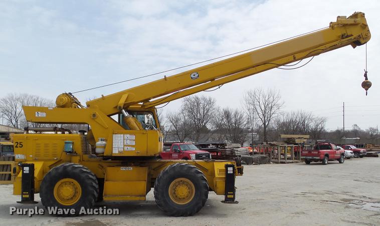 image for item DZ9300 1977 Grove RT620S crane