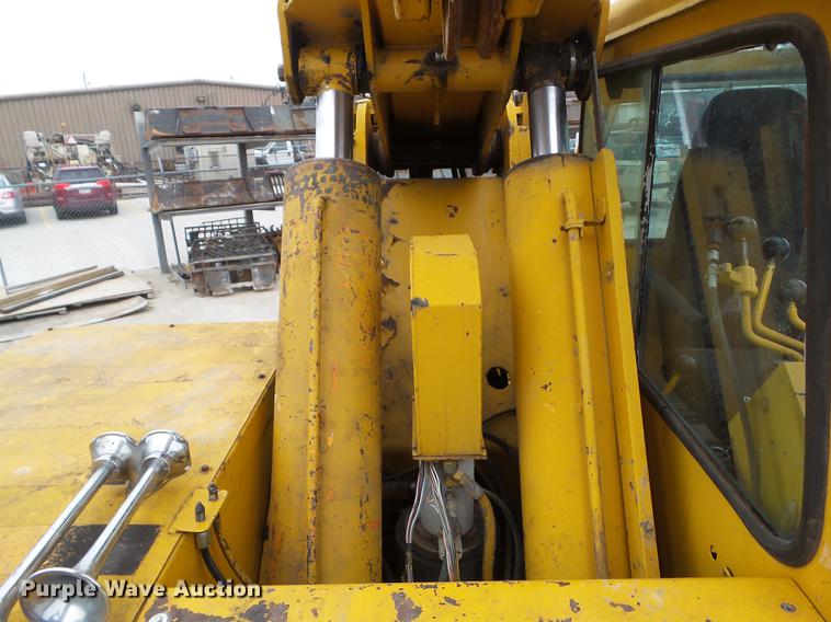 image for item DZ9300 1977 Grove RT620S crane