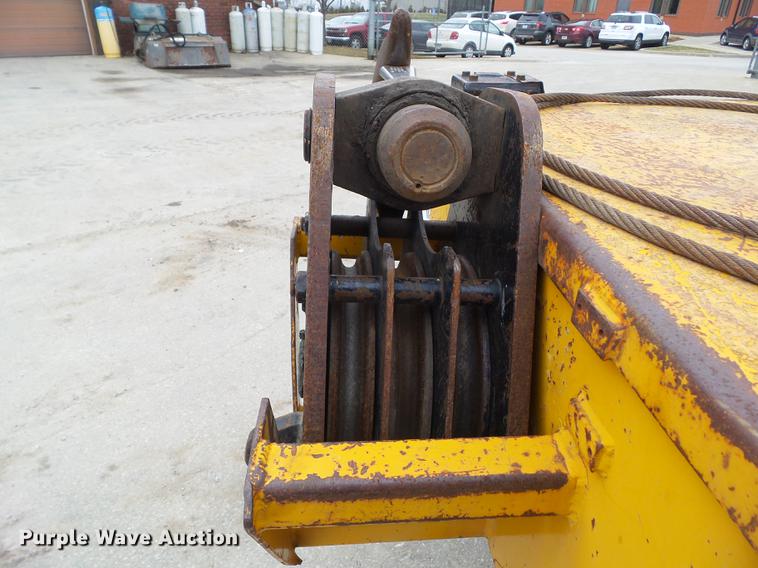 image for item DZ9300 1977 Grove RT620S crane