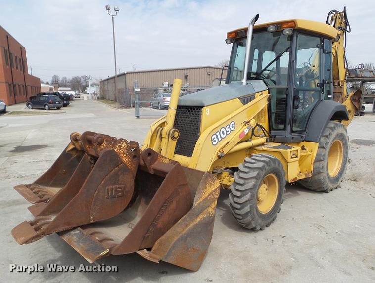image for item DZ9301 2003 John Deere 310SG backhoe