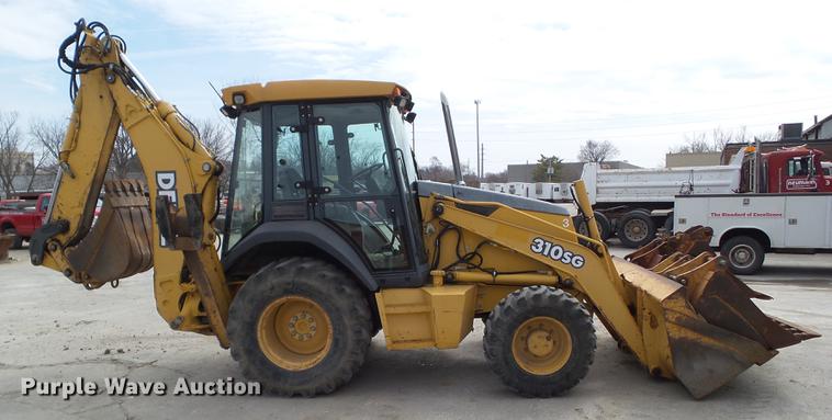 image for item DZ9301 2003 John Deere 310SG backhoe